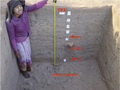 Figure 4. Yahanda mound, test pit 3, south section, contexts 1–6, showing depth of hardened work surfaces (context 5) and sherd pavement (context 6); © Janice Stargardt.